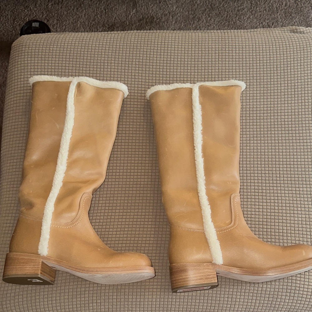 Steve Madden riggs Tan Shearling-Lined Winter Boots NWOB